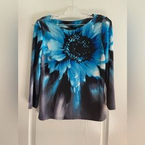 Investments Watercolor Blue Floral Womens Size Large 3/4 Sleeved Pullover Blouse